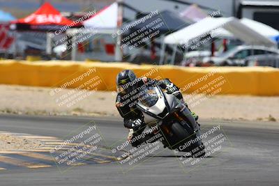 media/Apr-09-2022-SoCal Trackdays (Sat) [[c9e19a26ab]]/Turn 2 (1140am)/